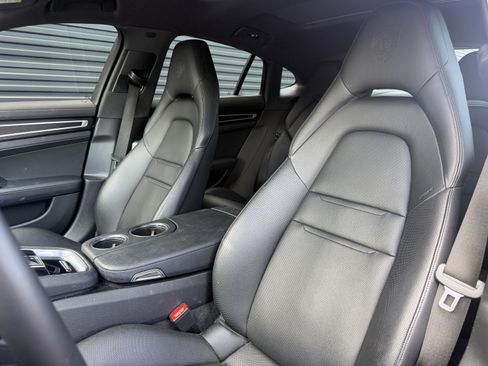 Certified 2023 Porsche Panamera 4 Platinum Edition AWD/4WD image 5