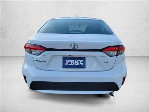 Used 2022 Toyota Corolla LE FWD image 6