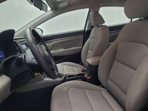 Used 2017 Hyundai Elantra SE image 17