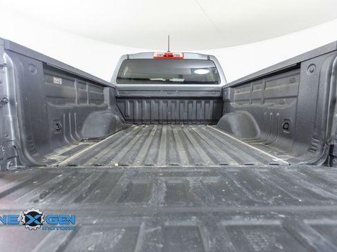 Used 2022 Chevrolet Colorado LT AWD/4WD image 33