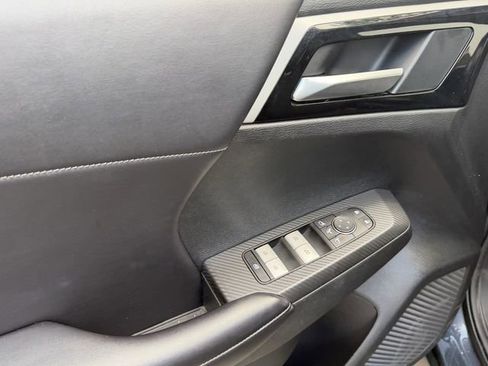 Used 2024 Mitsubishi Outlander SE FWD image 14