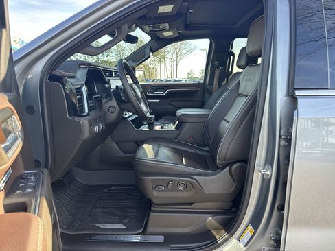 Used 2025 GMC Sierra 1500 Denali w/ Denali Reserve Package image 16