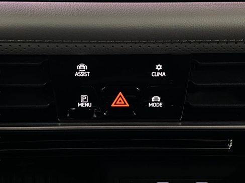 New 2026 Volkswagen Atlas Peak Edition AWD/4WD image 25