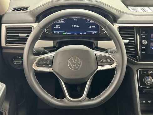 Used 2023 Volkswagen Atlas SE AWD/4WD image 12