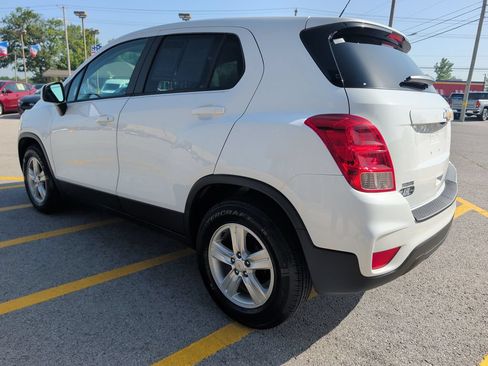 Used 2020 Chevrolet Trax LS w/ Tint and Cruise Package FWD image 5