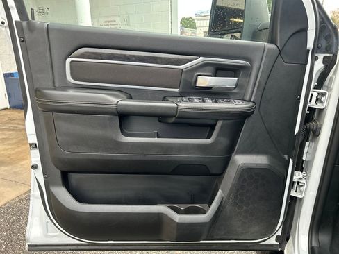 Used 2024 RAM 2500 Big Horn image 9