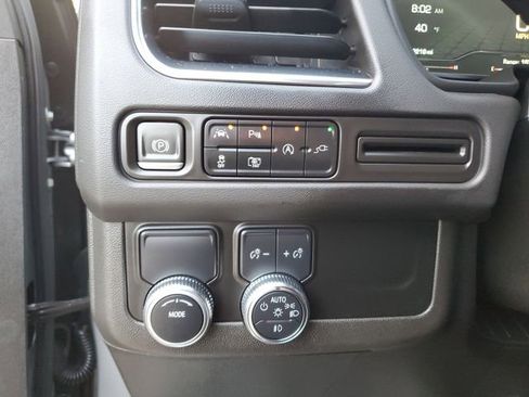 Used 2022 GMC Yukon SLT w/ SLT Luxury Package image 28