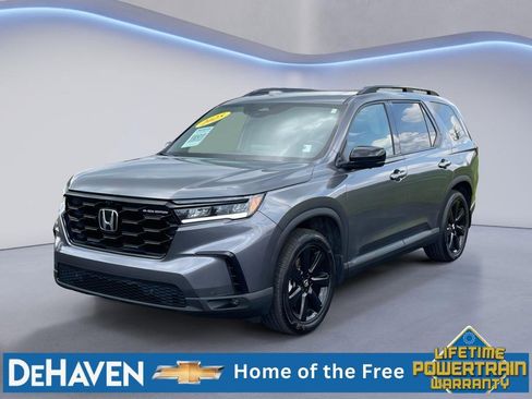 Used 2025 Honda Pilot Black Edition image 2