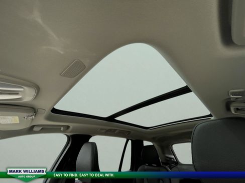 Used 2023 Volvo XC90 T8 Plus image 21