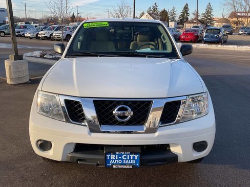 Used 2014 Nissan Frontier SV image 12