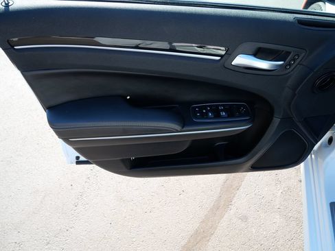 Used 2018 Chrysler 300 S w/ 300S Premium Group 2 AWD/4WD image 17