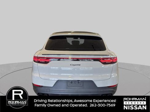 Used 2022 Porsche Cayenne Coupe AWD/4WD image 4