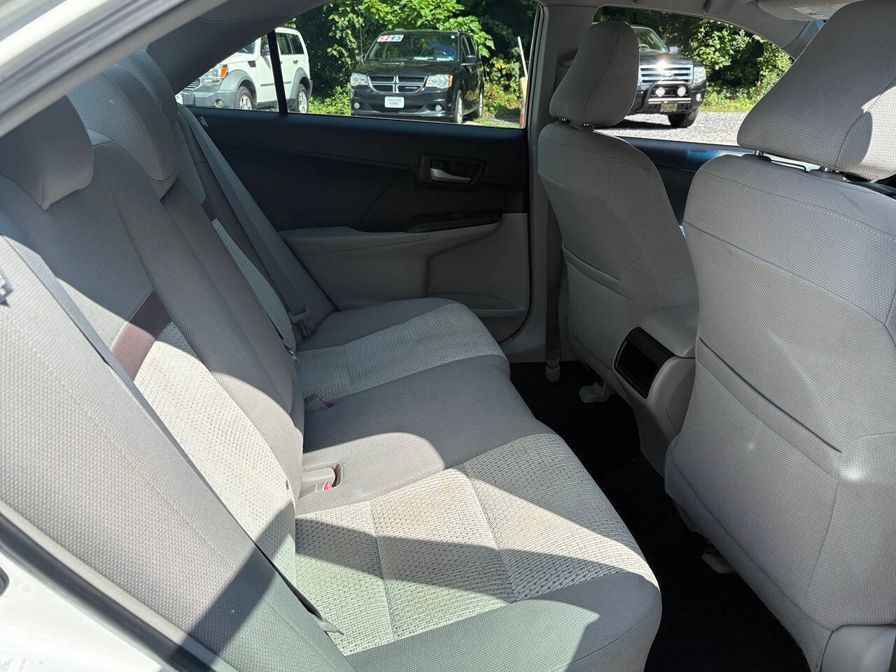 Used 2013 Toyota Camry LE FWD image 22