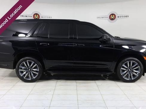 Used 2022 Cadillac Escalade Sport image 2