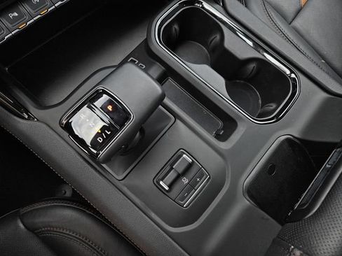 Used 2025 GMC Sierra 1500 AT4 AWD/4WD image 20