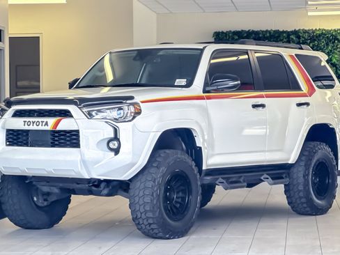 Used 2023 Toyota 4Runner 40th Anniversary SE AWD/4WD image 8