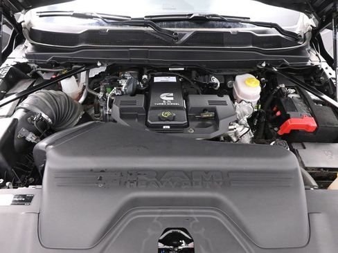 Used 2024 RAM 2500 Laramie w/ Safety Group image 55