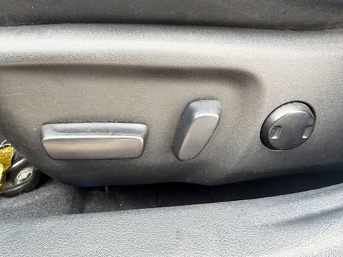 Used 2016 Toyota Camry XSE image 25