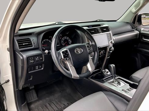 Used 2022 Toyota 4Runner SR5 Premium AWD/4WD image 18
