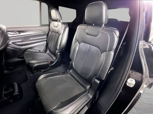 Used 2023 Jeep Grand Cherokee L Laredo AWD/4WD image 21