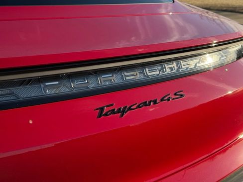 Used 2025 Porsche Taycan 4S AWD/4WD image 13