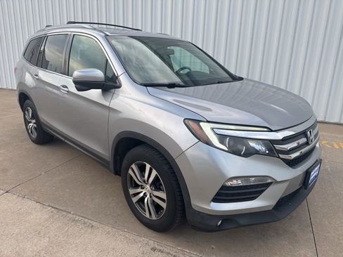 Used 2017 Honda Pilot EX-L image 2