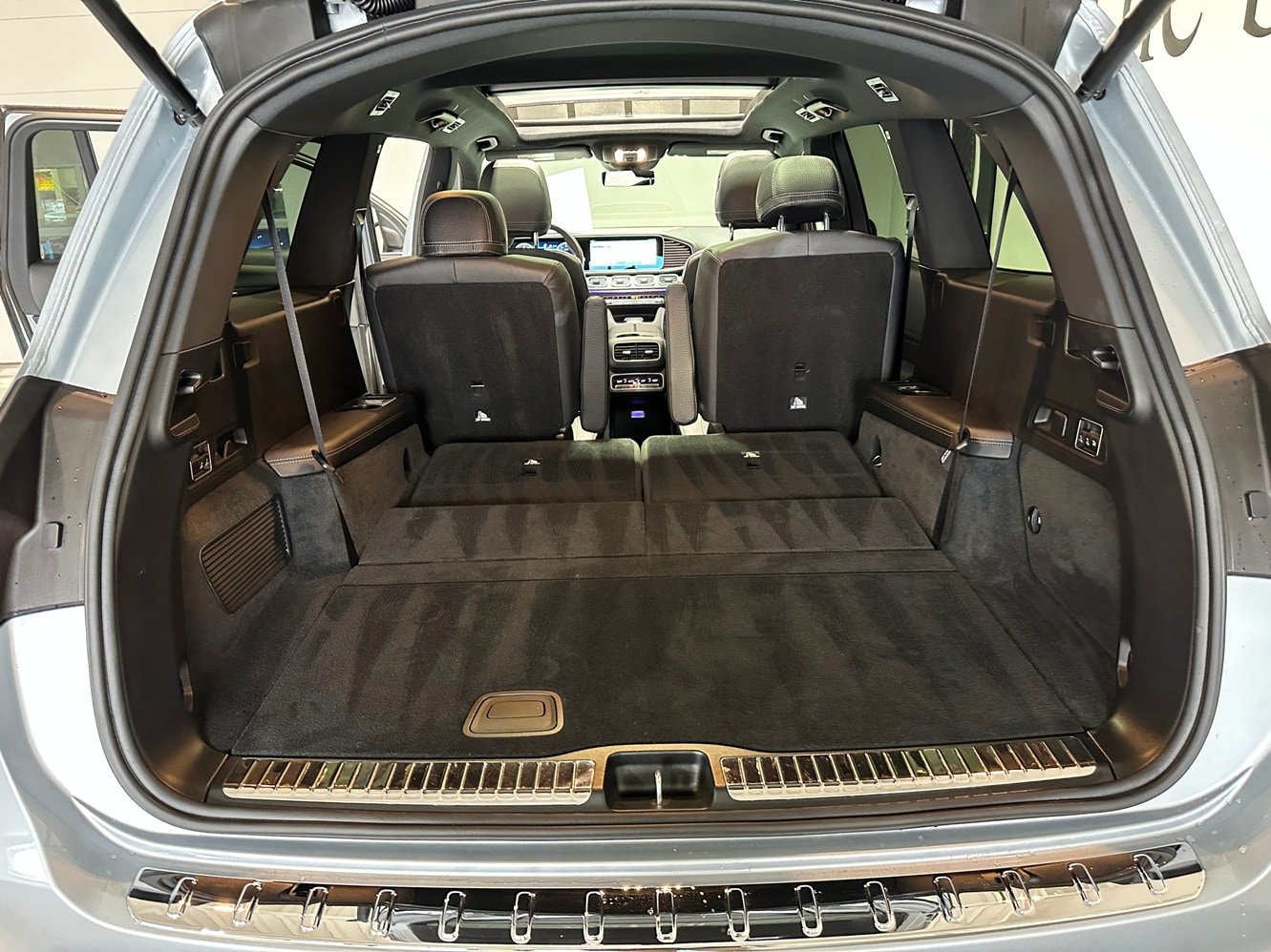 Certified 2025 Mercedes-Benz GLS 450 4MATIC image 37