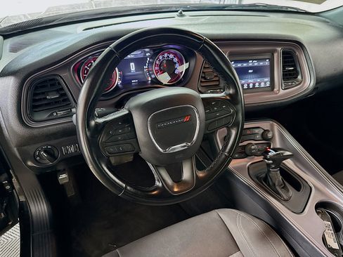 Used 2023 Dodge Challenger SXT RWD image 22