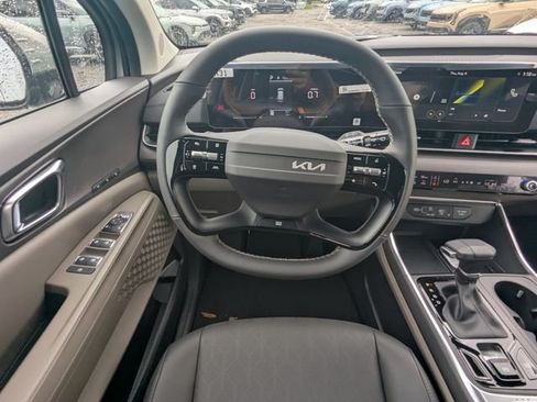 New 2027 Kia Carnival EX FWD image 17