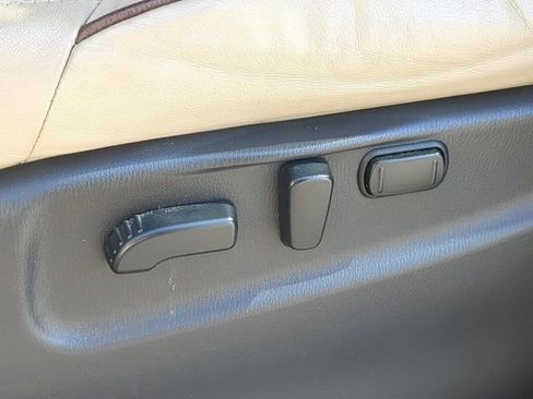 Used 2018 Nissan Armada Platinum image 24