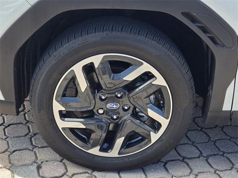 Certified 2025 Subaru Forester Limited image 11