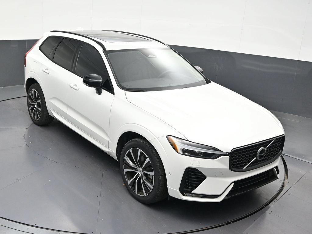 Certified 2024 Volvo XC60 B5 Plus w/ Climate Package AWD/4WD image 21