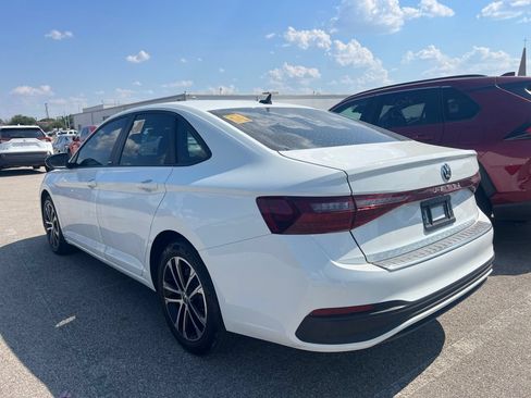 Used 2025 Volkswagen Jetta Sport FWD image 6