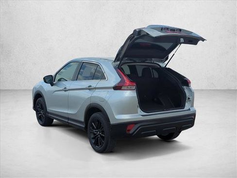 Used 2024 Mitsubishi Eclipse Cross LE AWD/4WD image 9