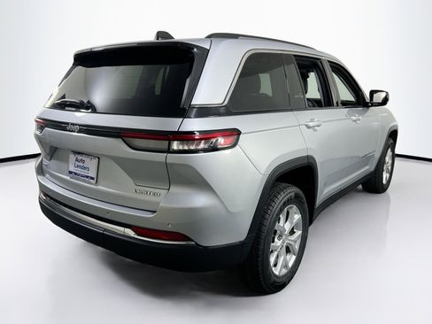 Used 2023 Jeep Grand Cherokee Limited image 5