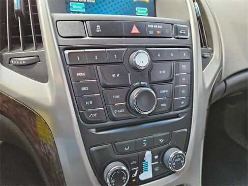 Used 2012 Buick Verano Convenience image 16