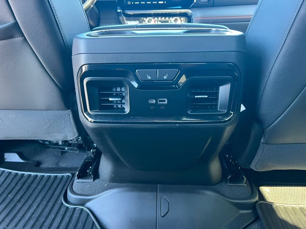 Used 2023 GMC Sierra 1500 AT4 w/ AT4 Preferred Package AWD/4WD image 18