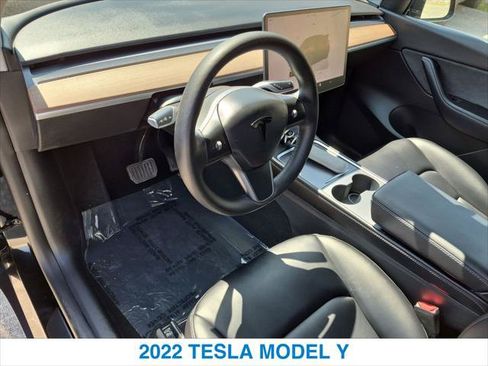 Used 2022 Tesla Model Y Long Range AWD/4WD image 14