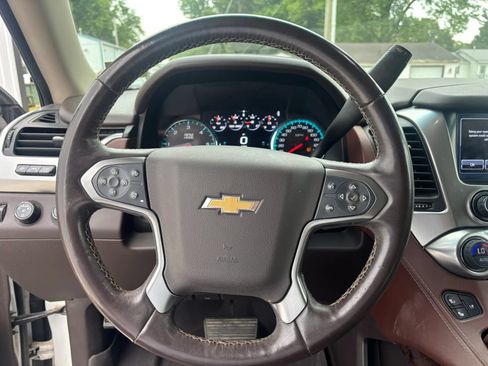 Used 2017 Chevrolet Suburban Premier AWD/4WD image 19