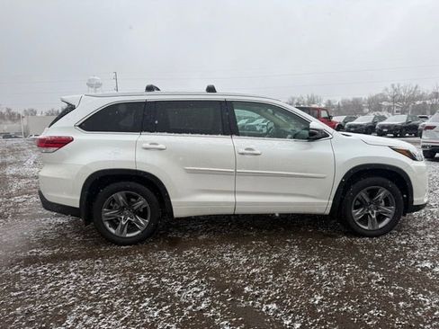 Used 2017 Toyota Highlander Limited Platinum image 7