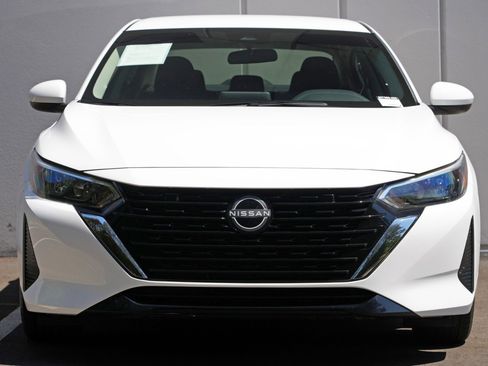Used 2024 Nissan Sentra SV w/ All-Weather Package FWD image 6