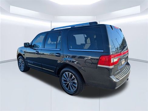 Used 2015 Lincoln Navigator 2WD image 7