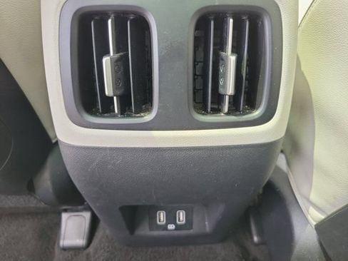Used 2024 Hyundai Tucson Limited FWD image 16