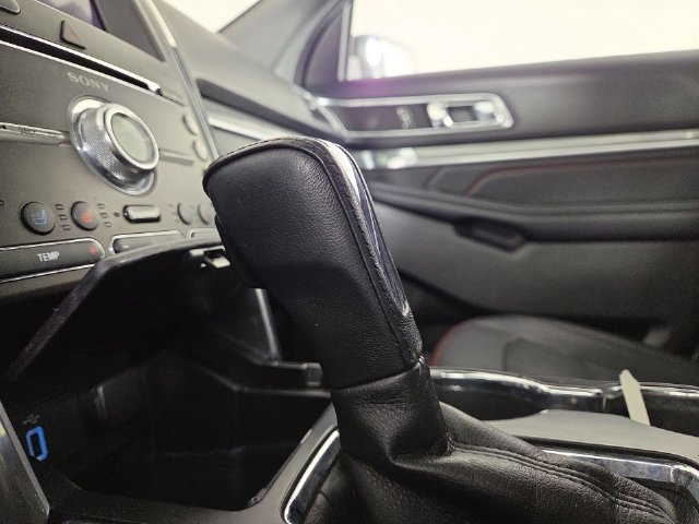 Used 2017 Ford Explorer Sport w/ Equipment Group 401A AWD/4WD image 21