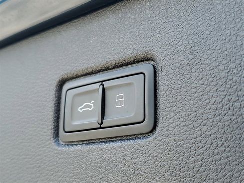 Used 2018 Audi Q7 2.0T Premium Plus image 9