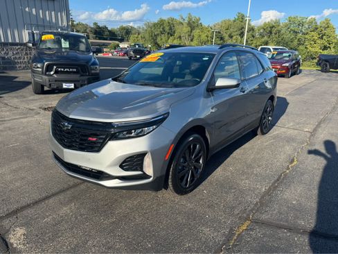 Used 2024 Chevrolet Equinox RS image 9