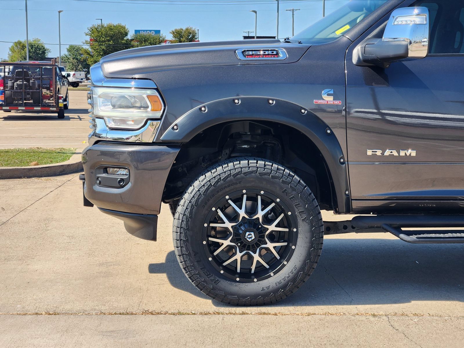 Used 2023 RAM 3500 Laramie AWD/4WD image 9