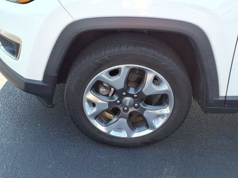 Used 2018 Jeep Compass Limited w/ Navigation Group AWD/4WD image 30