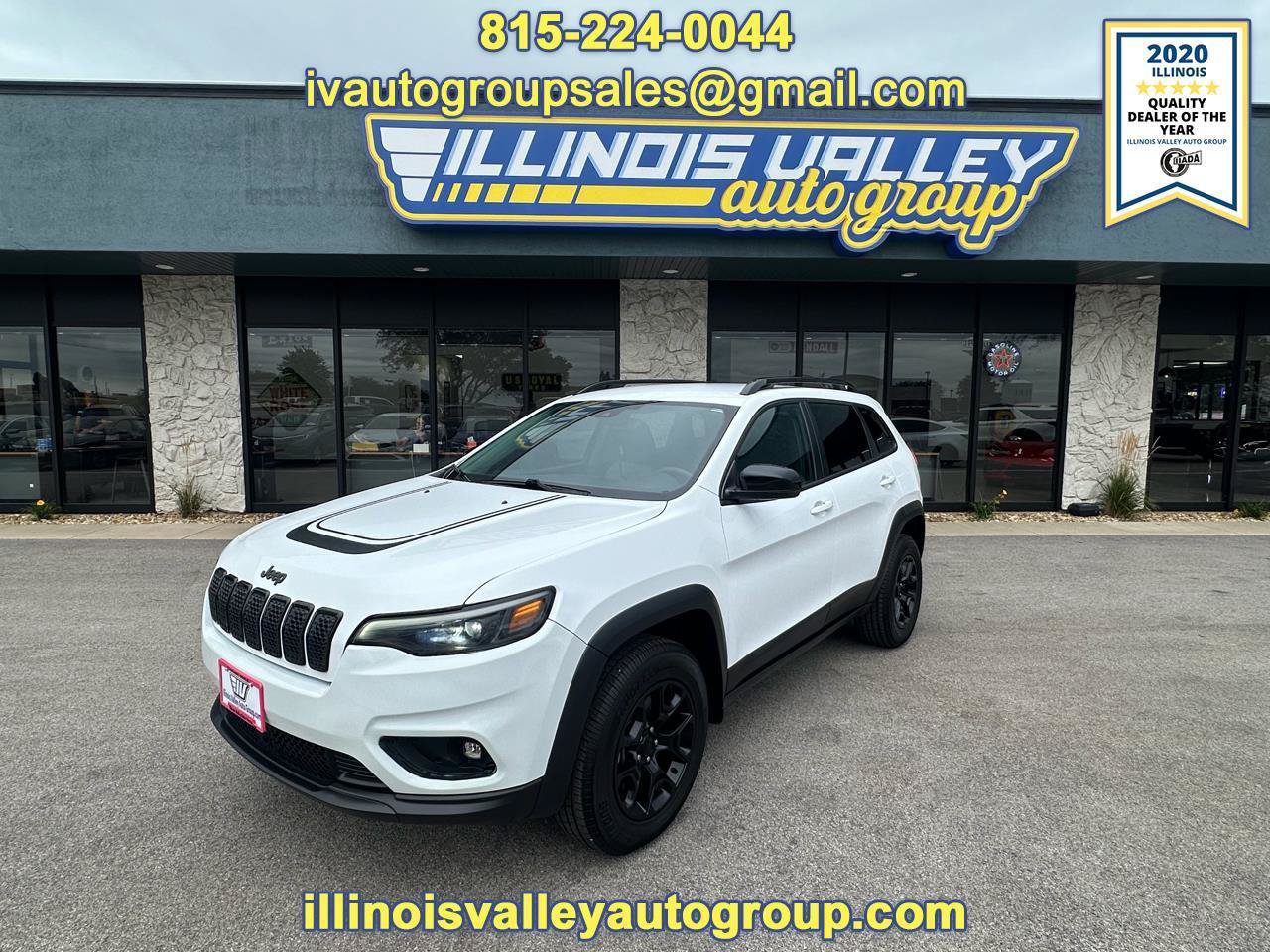 Used 2022 Jeep Cherokee Latitude AWD/4WD image 1