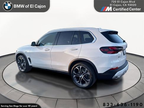 New 2026 BMW X5 sDrive40i image 7